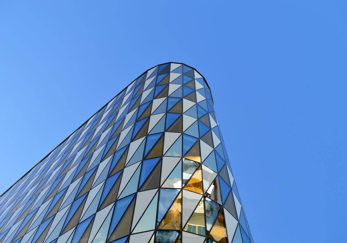 BLG分享Daeny教练在后台等待选手下场：nice 操作～